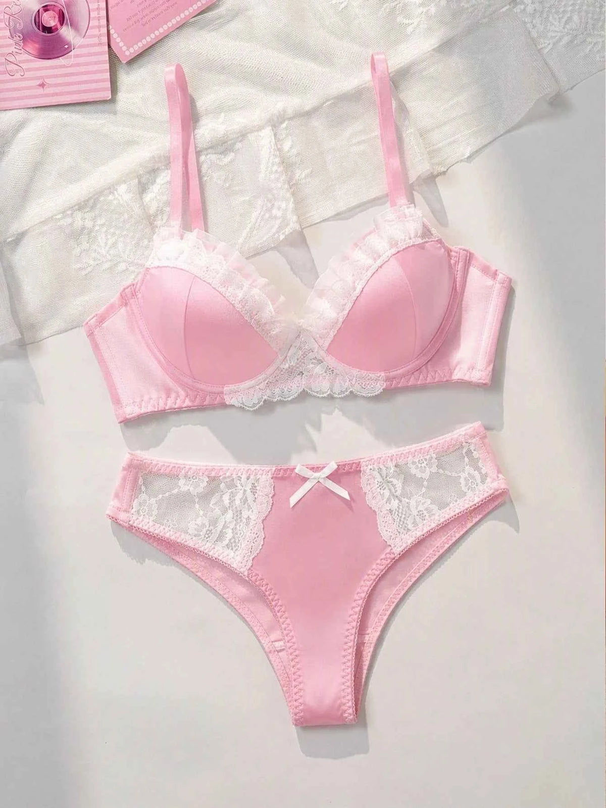 Contrast Color Lace Patchwork Lingerie Set