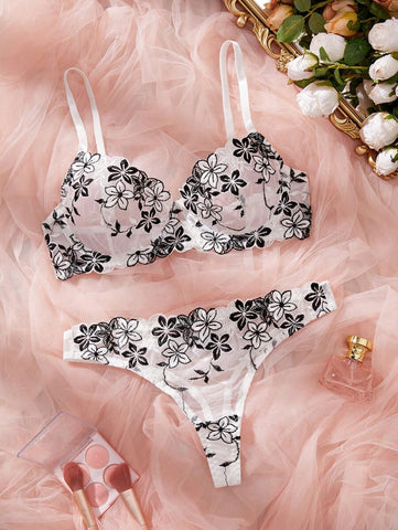 Mono Floral Lace Triangle Lingerie Set