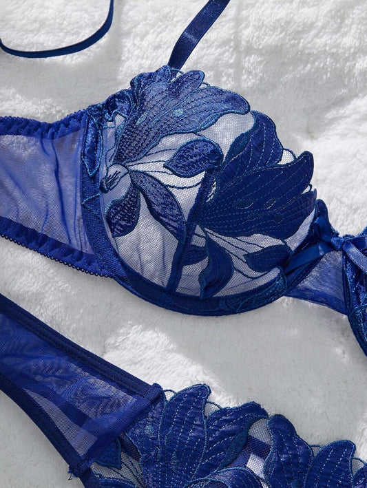 2pcs/Set Women Solid Mesh Contrast Romantic Floral Maple Leaf Sexy Lingerie Set