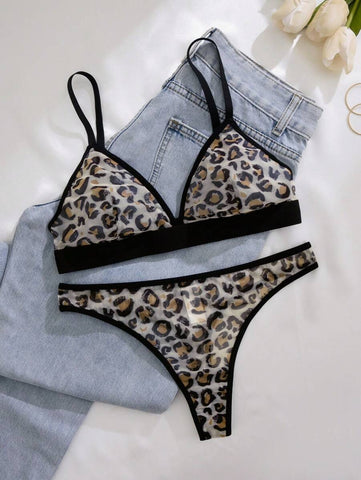 2pcs Women Sexy Lingerie Set (Wireless Bra And Thong)