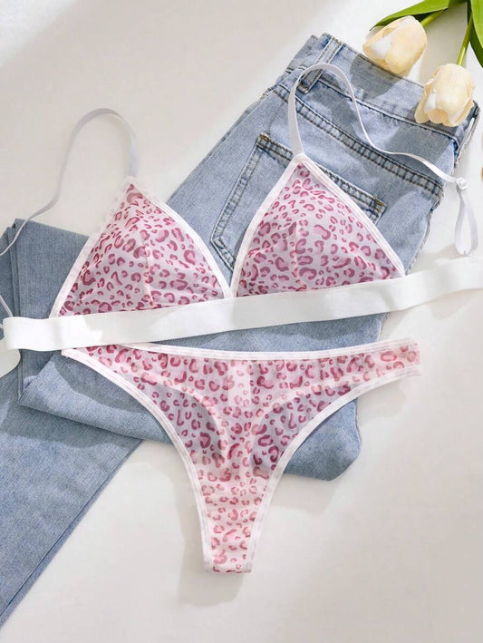 2pcs Women Sexy Lingerie Set (Wireless Bra, G-String)
