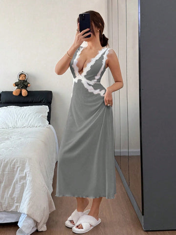 Lace Trim V-Neck Backless Long Nightie II - TFI Lingerie Pakistan - Image 3