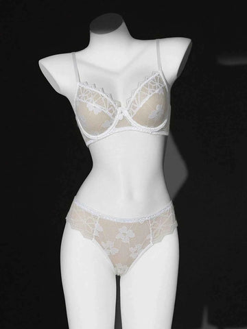 Cloud White Lace Wireless Lingerie Set