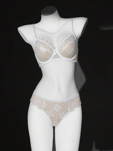 Cloud White Lace Wireless Lingerie Set