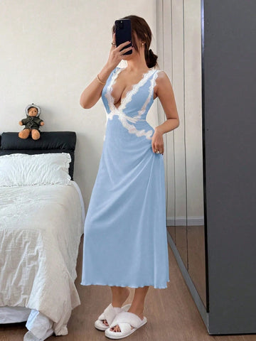 Lace Trim V-Neck Backless Long Nightie - TFI Lingerie Pakistan - Image 4