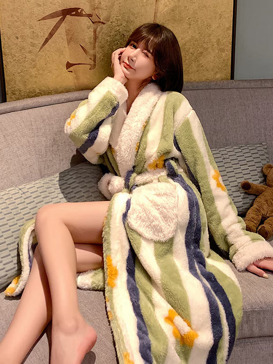 Contrast Color Letter Embroidered Robe