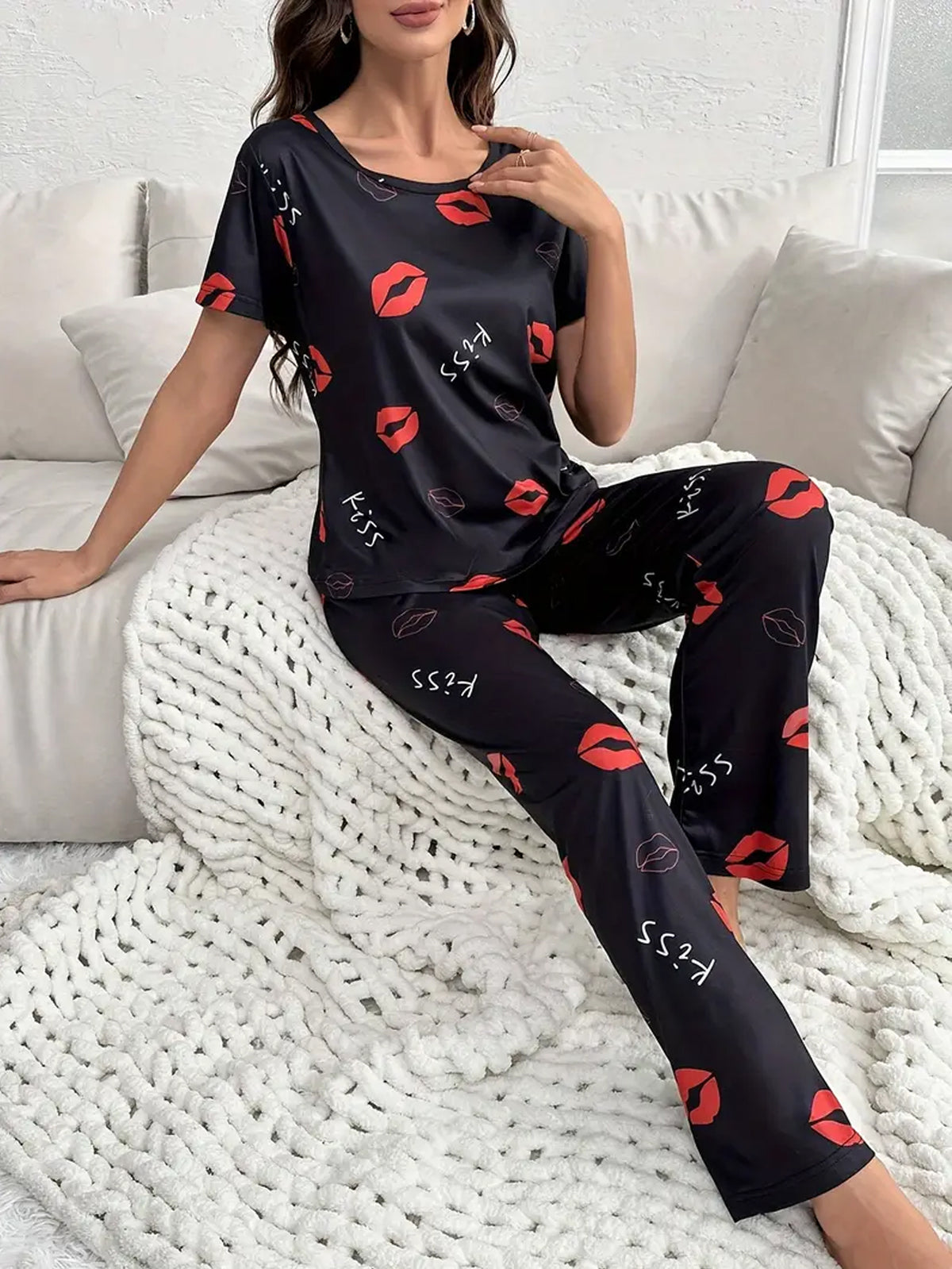 Red Lip & Letter Print Pajama Set