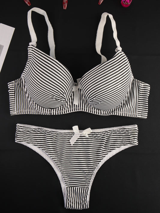 Solid Pattern Wireless Lingerie Set - ED